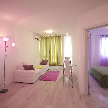 Minismart Rainbow Garden&jacuzzi * Balcic