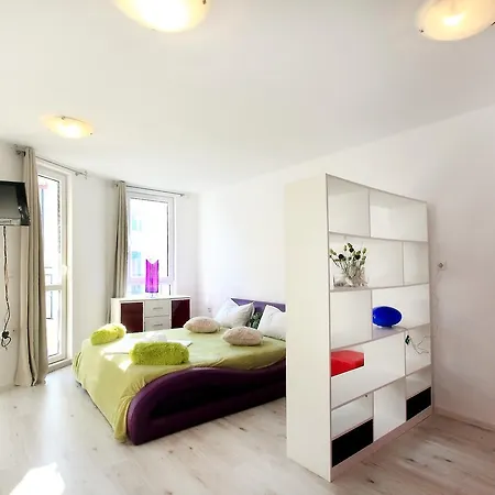 Minismart Rainbow Garden&jacuzzi Hotel de apartamente Balcic