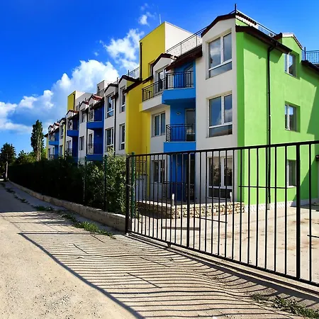 Minismart Rainbow Garden&jacuzzi Hotel de apartamente *