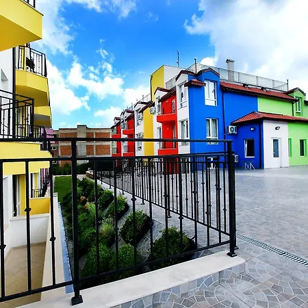 Minismart Rainbow Garden&jacuzzi *