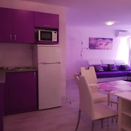 Minismart Rainbow Garden&jacuzzi Hotel de apartamente Balcic