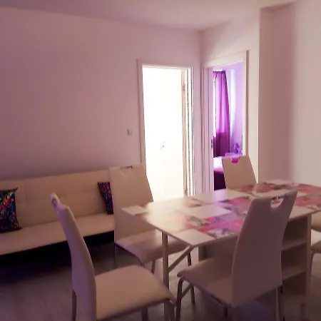 Hotel de apartamente Minismart Rainbow Garden&jacuzzi *