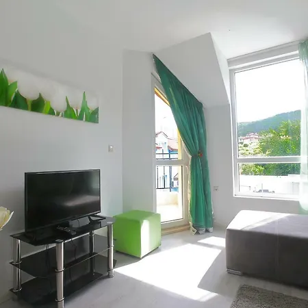 Minismart Rainbow Garden&jacuzzi Hotel de apartamente *