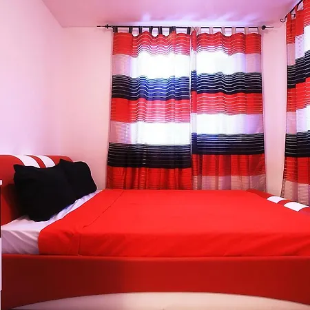 Hotel de apartamente Minismart Rainbow Garden&jacuzzi