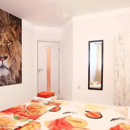 Hotel de apartamente Minismart Rainbow Garden&jacuzzi