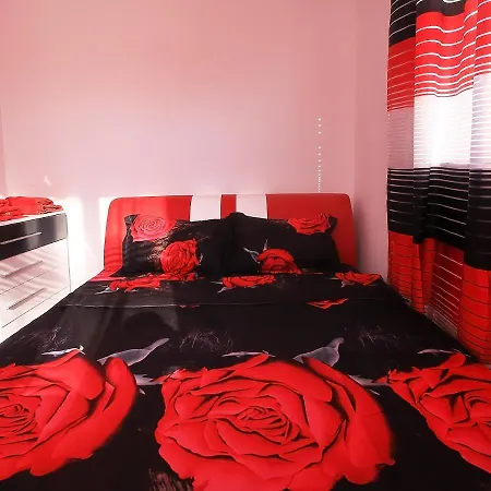 Hotel de apartamente Minismart Rainbow Garden&jacuzzi
