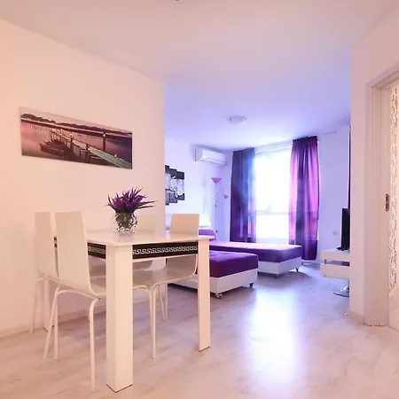 Minismart Rainbow Garden&jacuzzi Hotel de apartamente Balcic