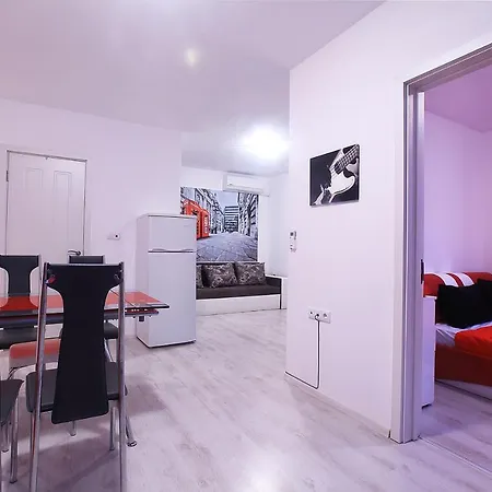 Hotel de apartamente Minismart Rainbow Garden&jacuzzi *