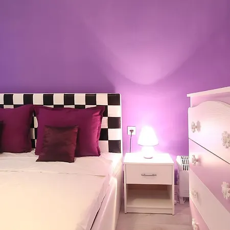 Minismart Rainbow Garden&jacuzzi Hotel de apartamente *