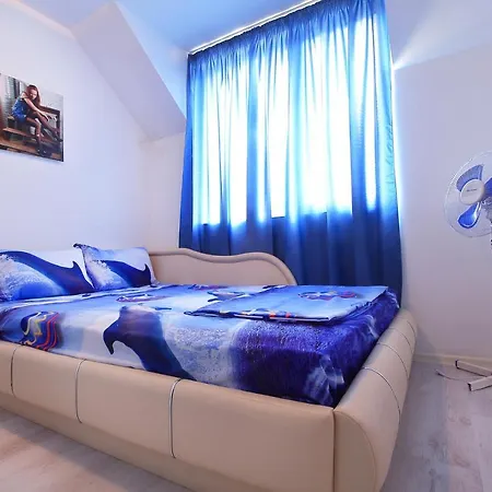 Hotel de apartamente Minismart Rainbow Garden&jacuzzi *