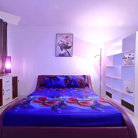 Minismart Rainbow Garden&jacuzzi Hotel de apartamente